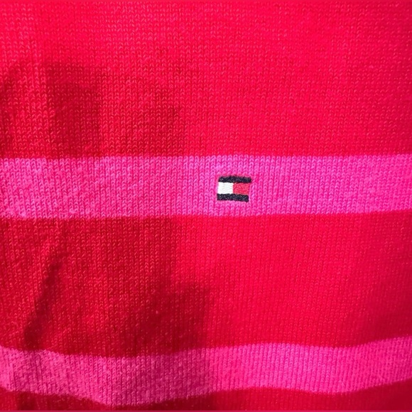 Tommy Hilfiger Pink and Red Sweater with Button Shoulder Detail - Size Large - Picture 4 of 6